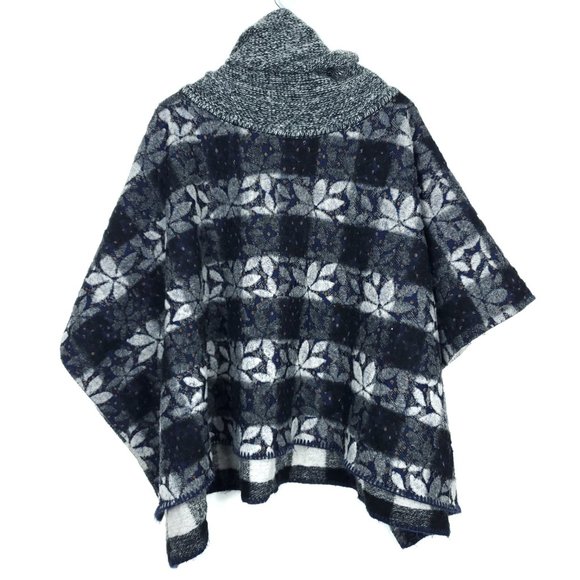 Anthropologie Buffalo Plaid Reversible Poncho - Picture 6 of 7